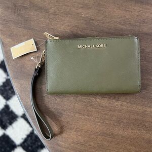 NWT Michael Kors Olive Green Wristlet Wallet